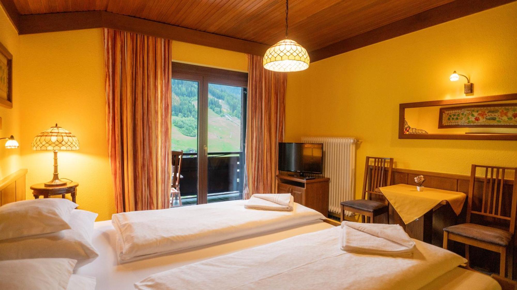 Haus Anna - Kaernten Card Im Sommer Inklusive Bad Kleinkirchheim Exterior foto